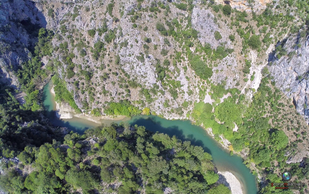 Σπυροπηγάδια στα Στενά του Καλαμά